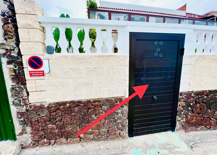 Lavitalsol アパート アデヘ